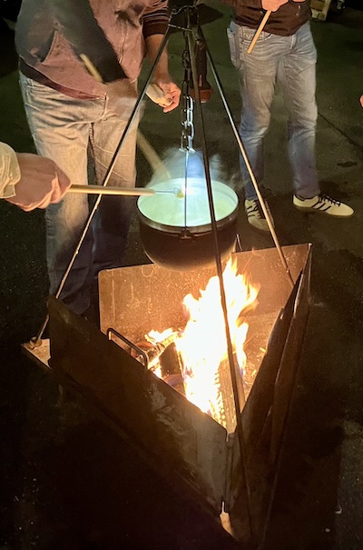 Beitragsfoto Herbstanlass Outdoor-Fondue - lokaler Gewerbeverein KMU Toffen-Kaufdorf plus